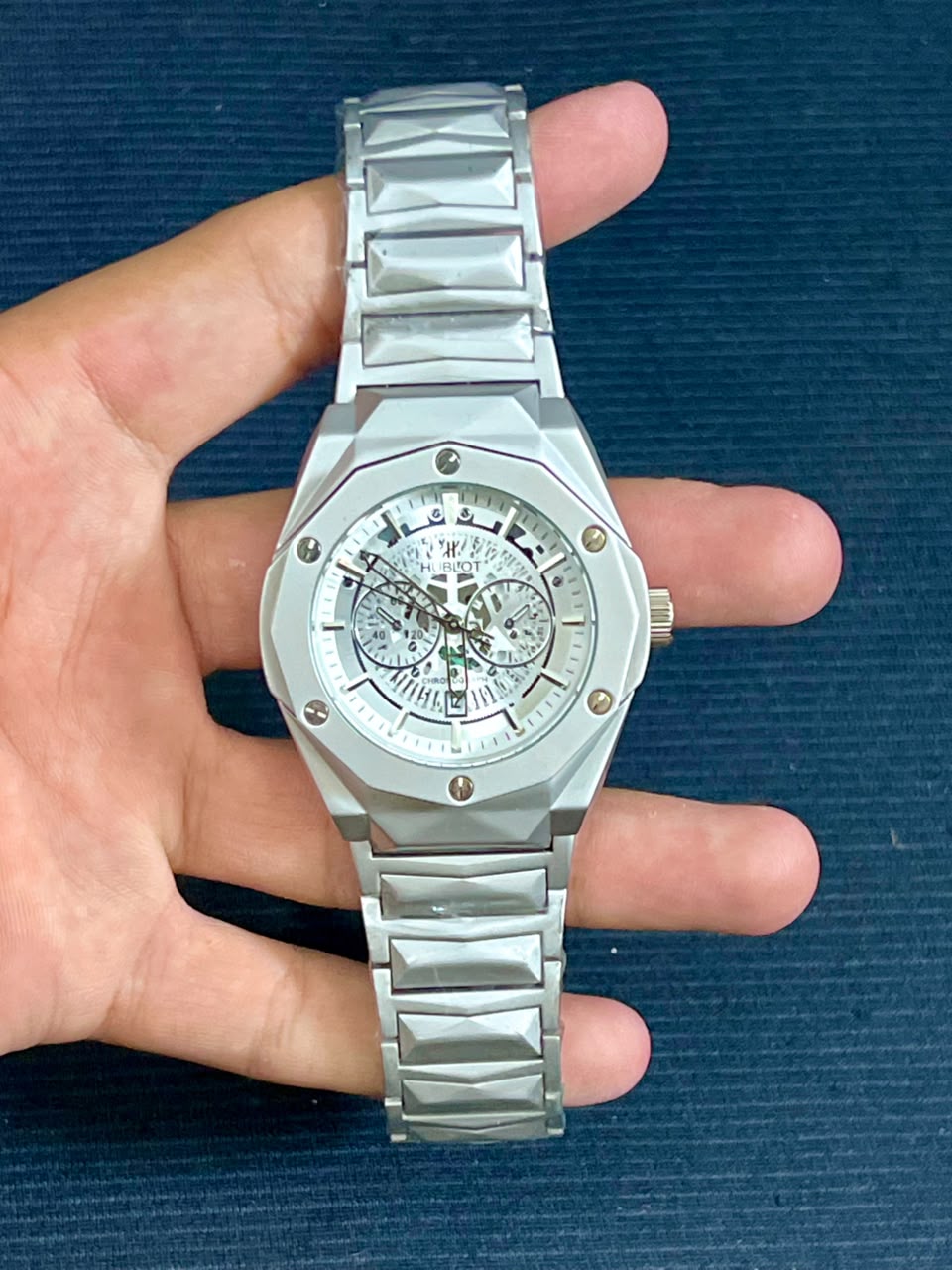 Premium White Luxury Watch – Essential Edition - Wristxwear.shop