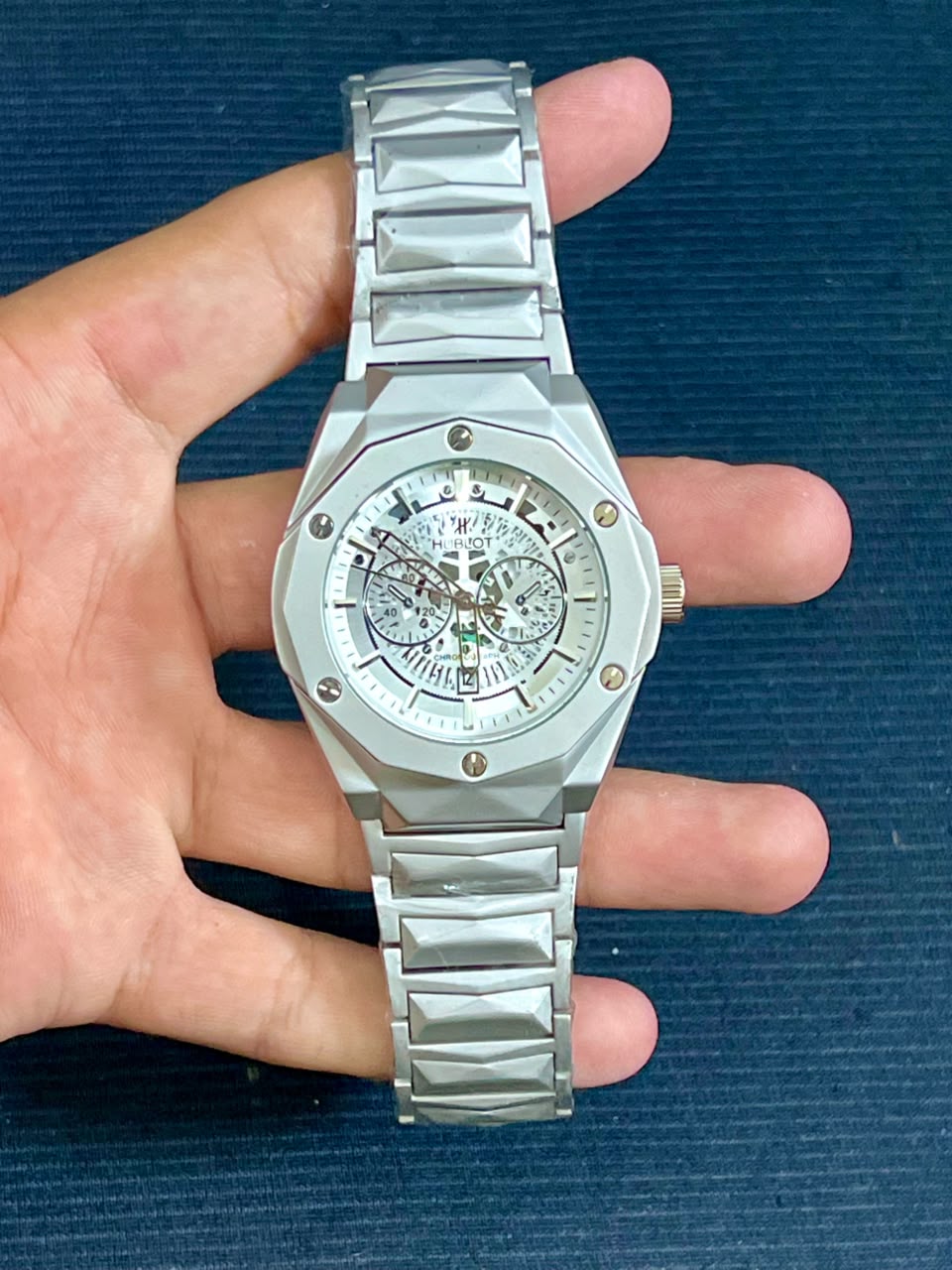 Premium White Luxury Watch – Essential Edition - Wristxwear.shop
